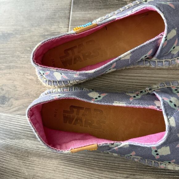 Star Wars Baby Yoda Grogu Ubuntu Espadrilles Shoes Women’s 7.5W Slip On Gray - Picture 3 of 8